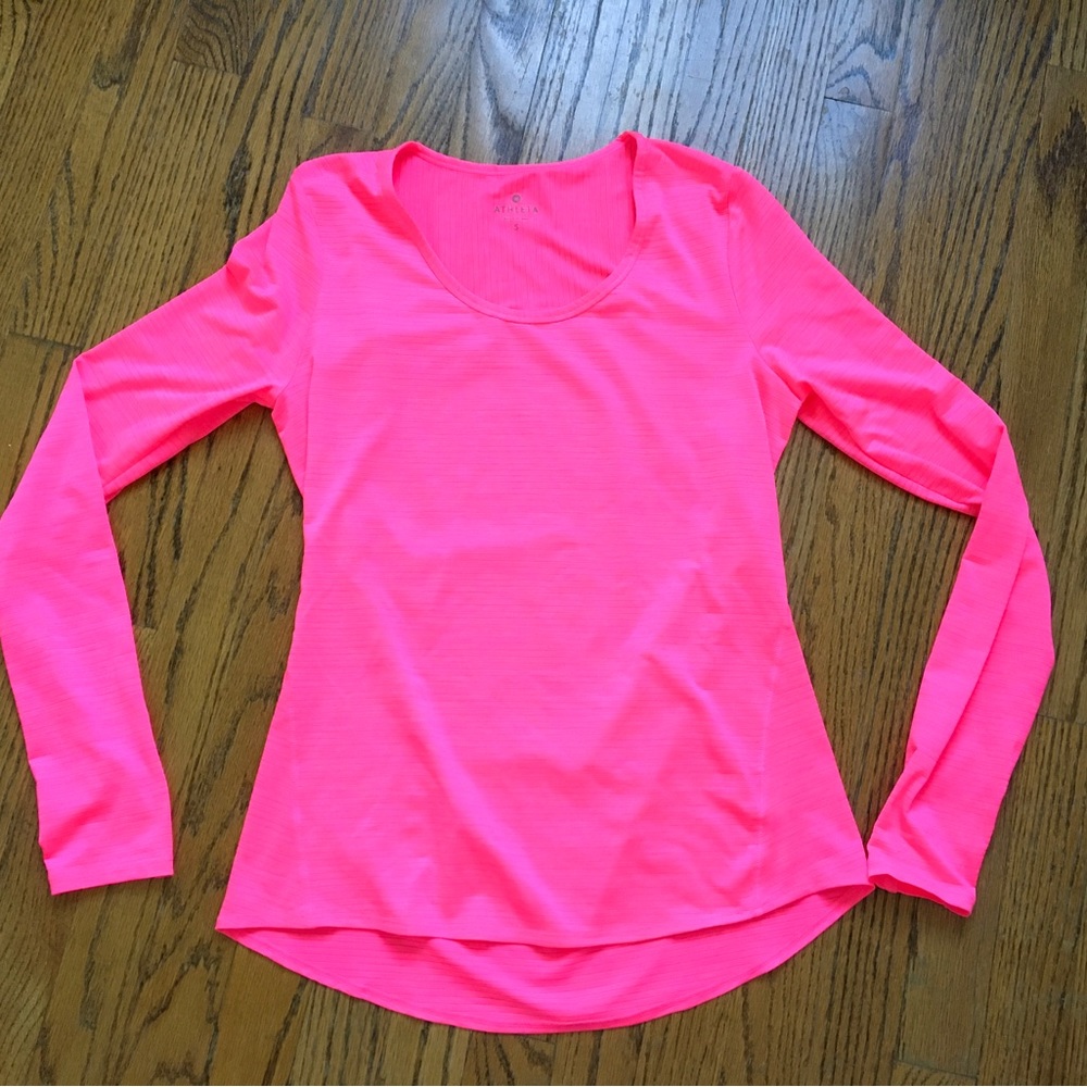 Athleta Pink Shadow Stripe Chi Long Sleeve top Sz Small